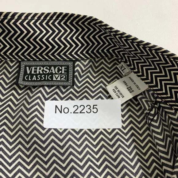 VERSACE Classic V2 Authentic Mens XL Silk Zig Zag Pattern Button Down Shirt - Picture 13 of 13